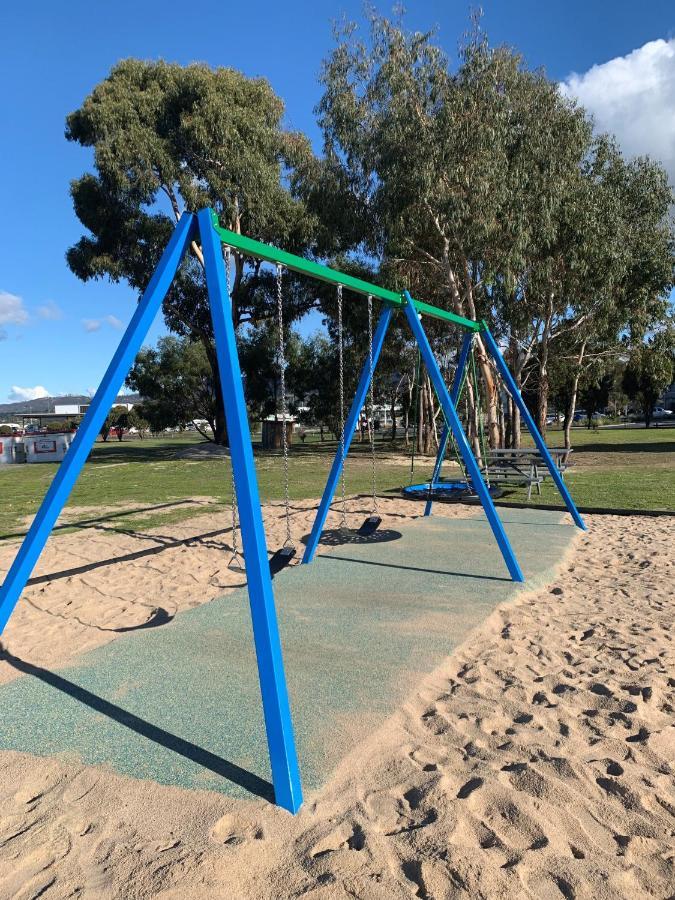 Отель Big4 Hobart Airport Tourist Park Cambridge Экстерьер фото