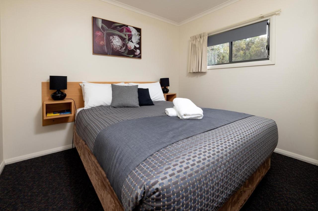 Отель Big4 Hobart Airport Tourist Park Cambridge Экстерьер фото