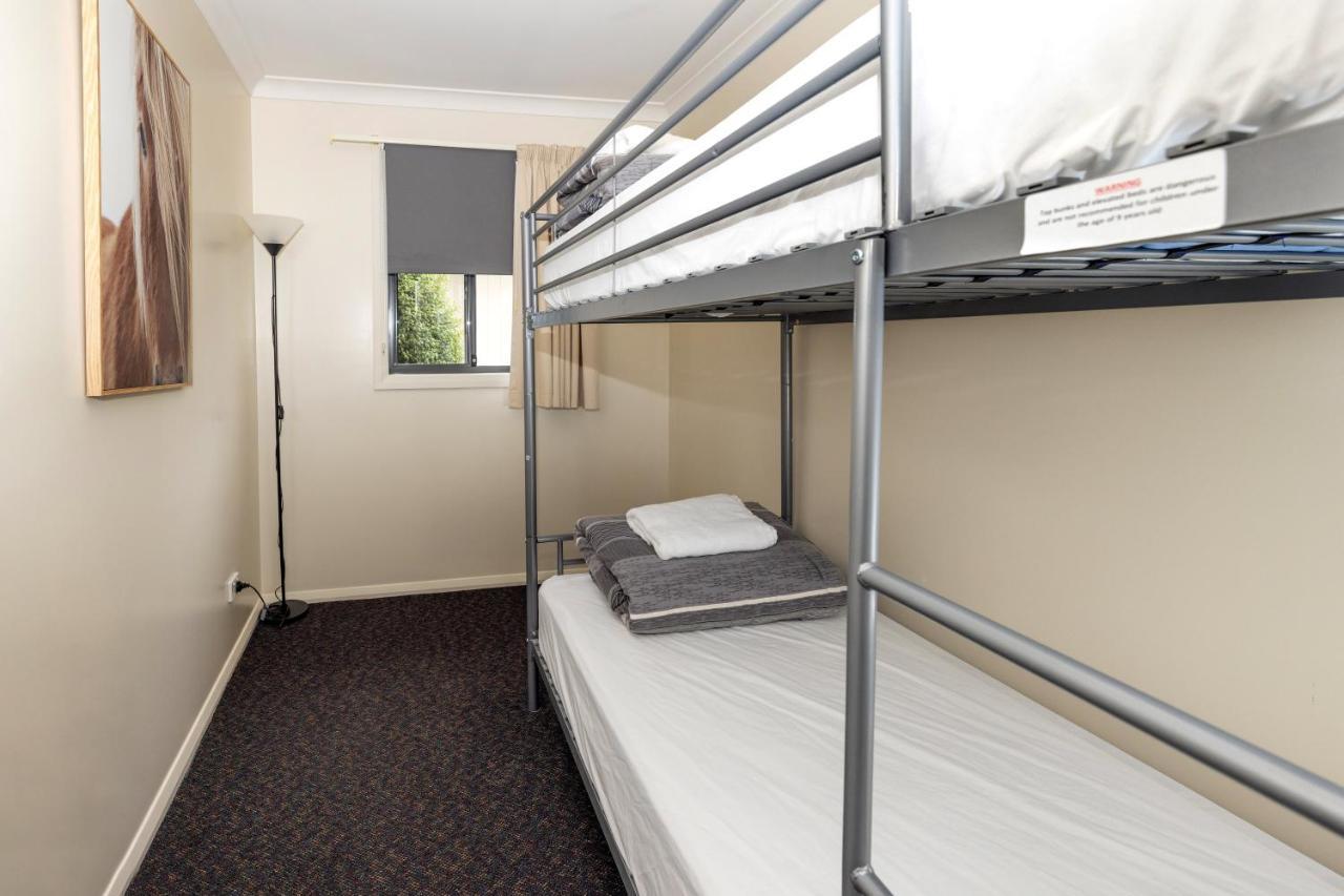 Отель Big4 Hobart Airport Tourist Park Cambridge Экстерьер фото