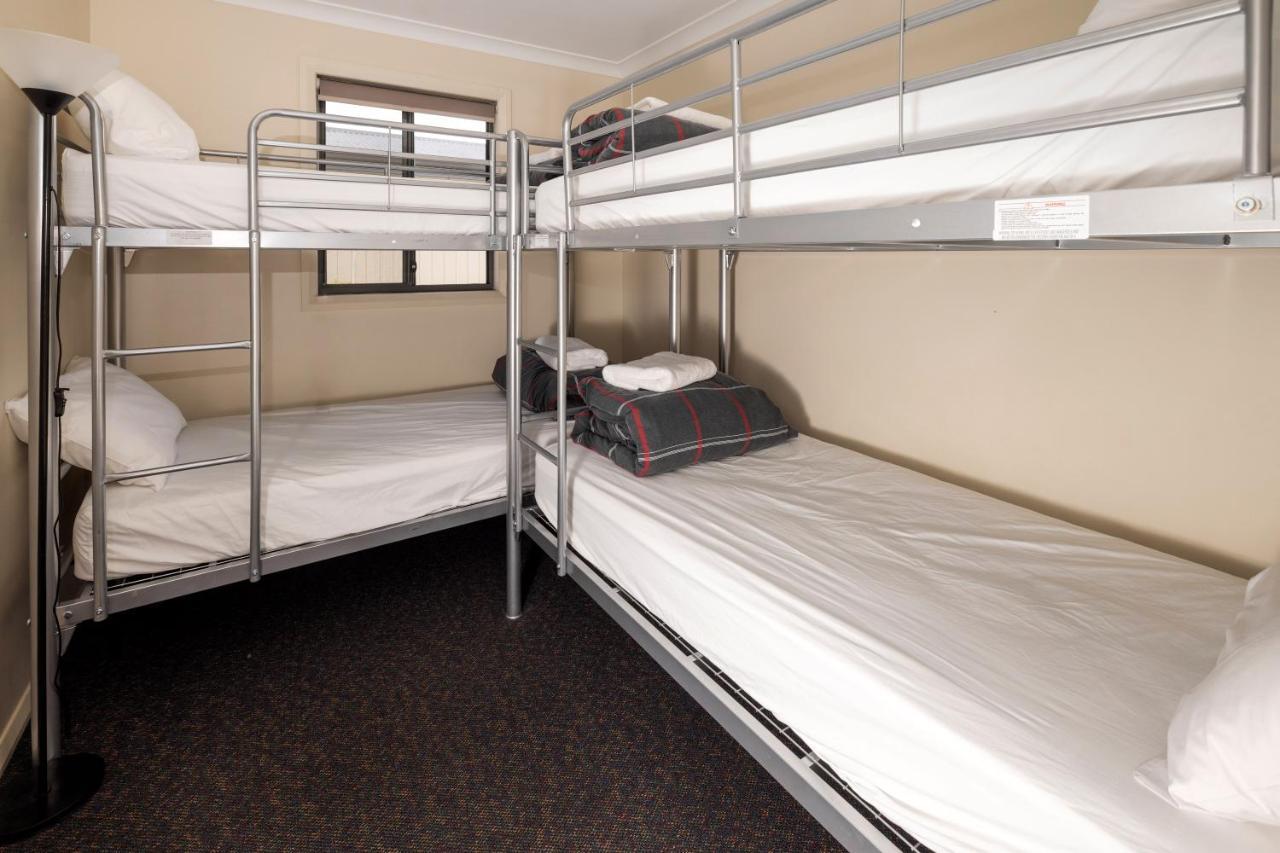 Отель Big4 Hobart Airport Tourist Park Cambridge Экстерьер фото