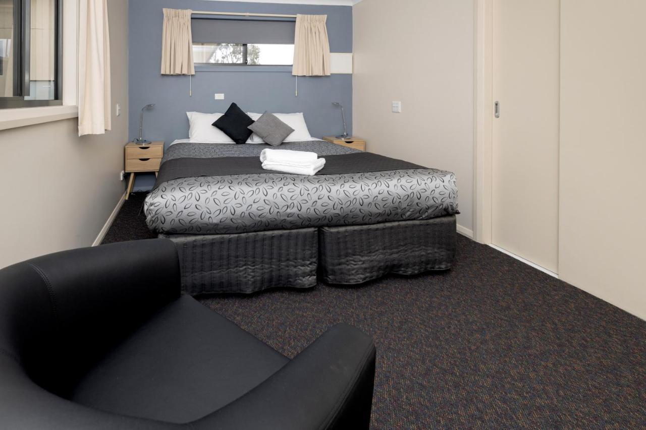 Отель Big4 Hobart Airport Tourist Park Cambridge Экстерьер фото