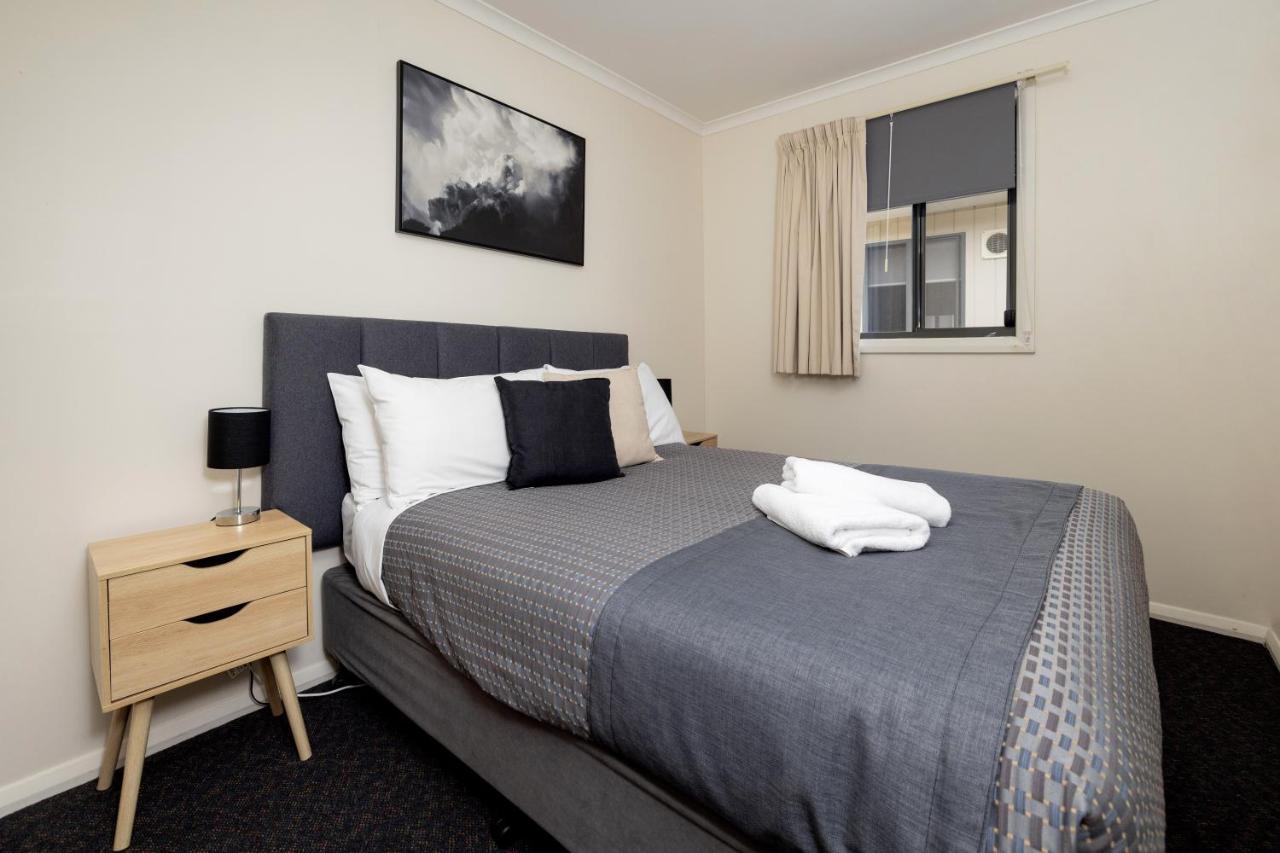 Отель Big4 Hobart Airport Tourist Park Cambridge Экстерьер фото