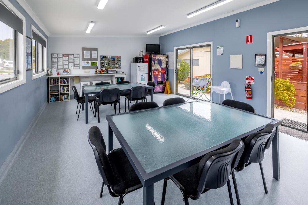 Отель Big4 Hobart Airport Tourist Park Cambridge Экстерьер фото