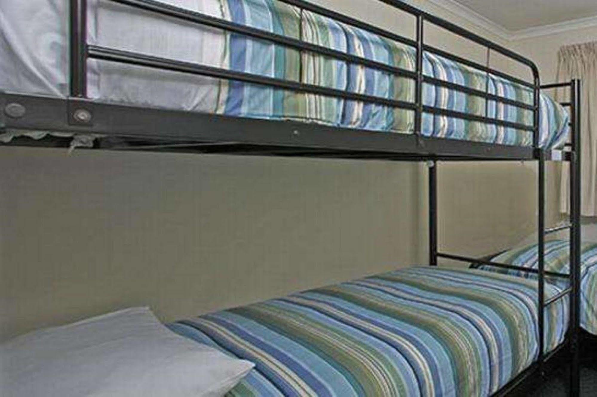Отель Big4 Hobart Airport Tourist Park Cambridge Экстерьер фото