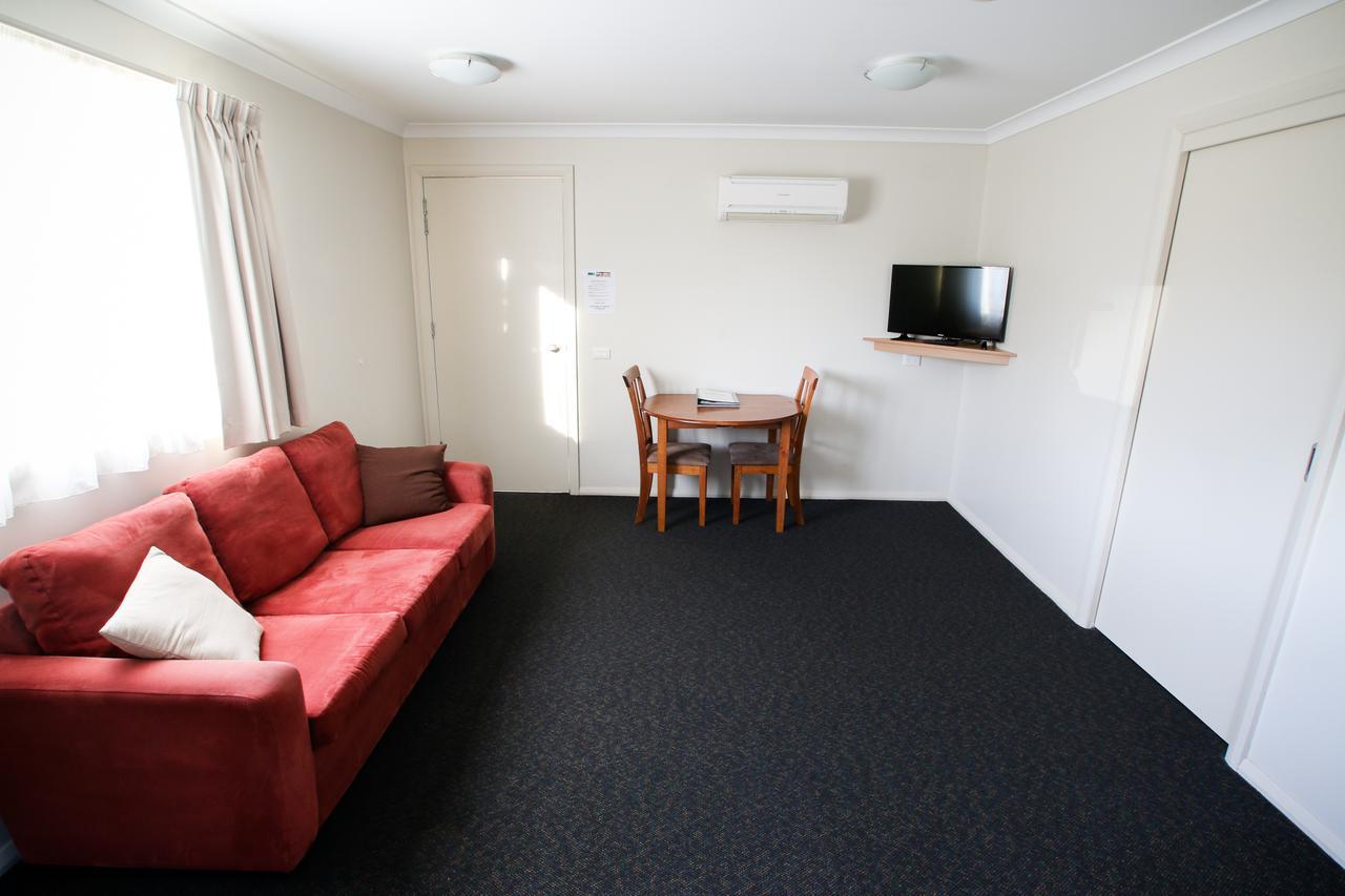 Отель Big4 Hobart Airport Tourist Park Cambridge Экстерьер фото