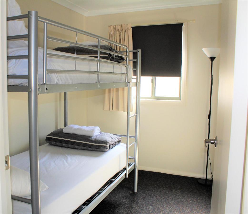 Отель Big4 Hobart Airport Tourist Park Cambridge Экстерьер фото