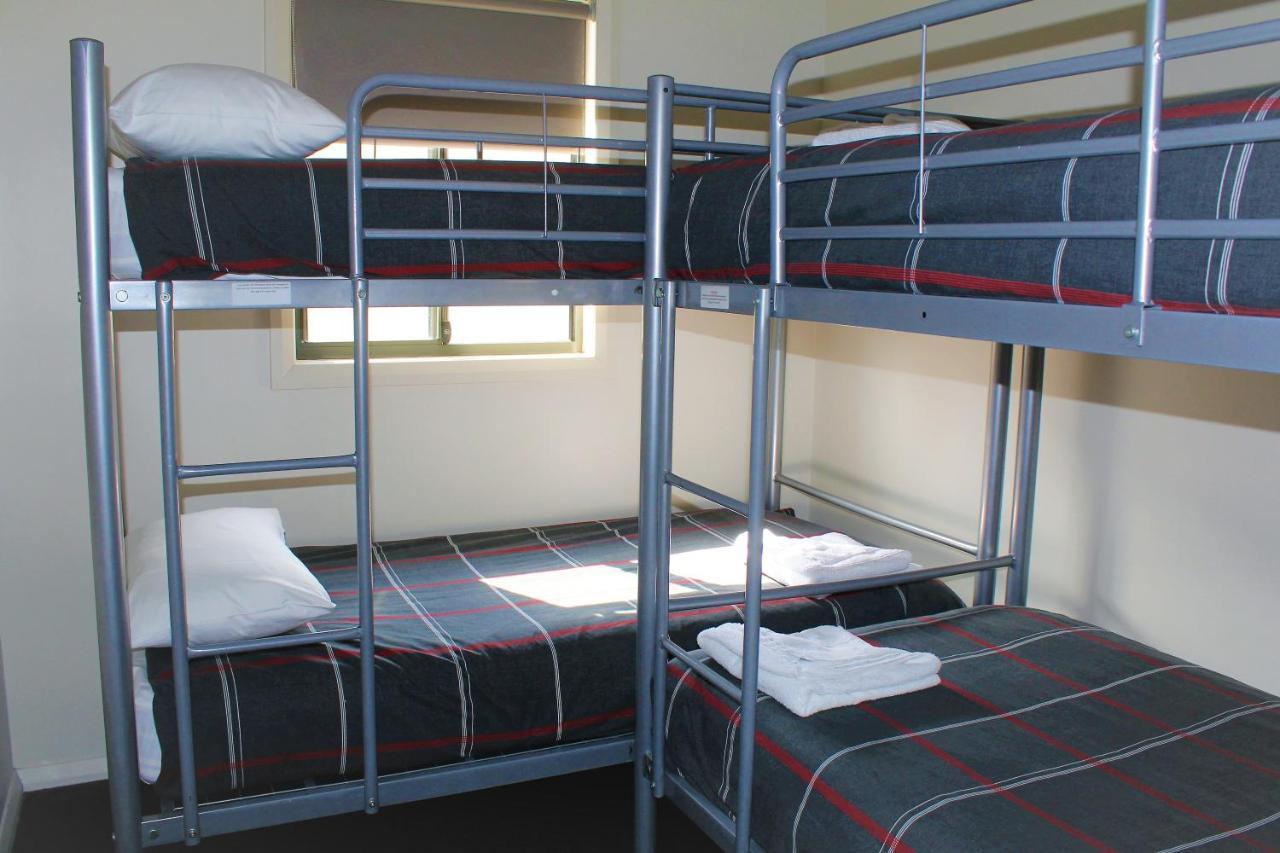 Отель Big4 Hobart Airport Tourist Park Cambridge Экстерьер фото