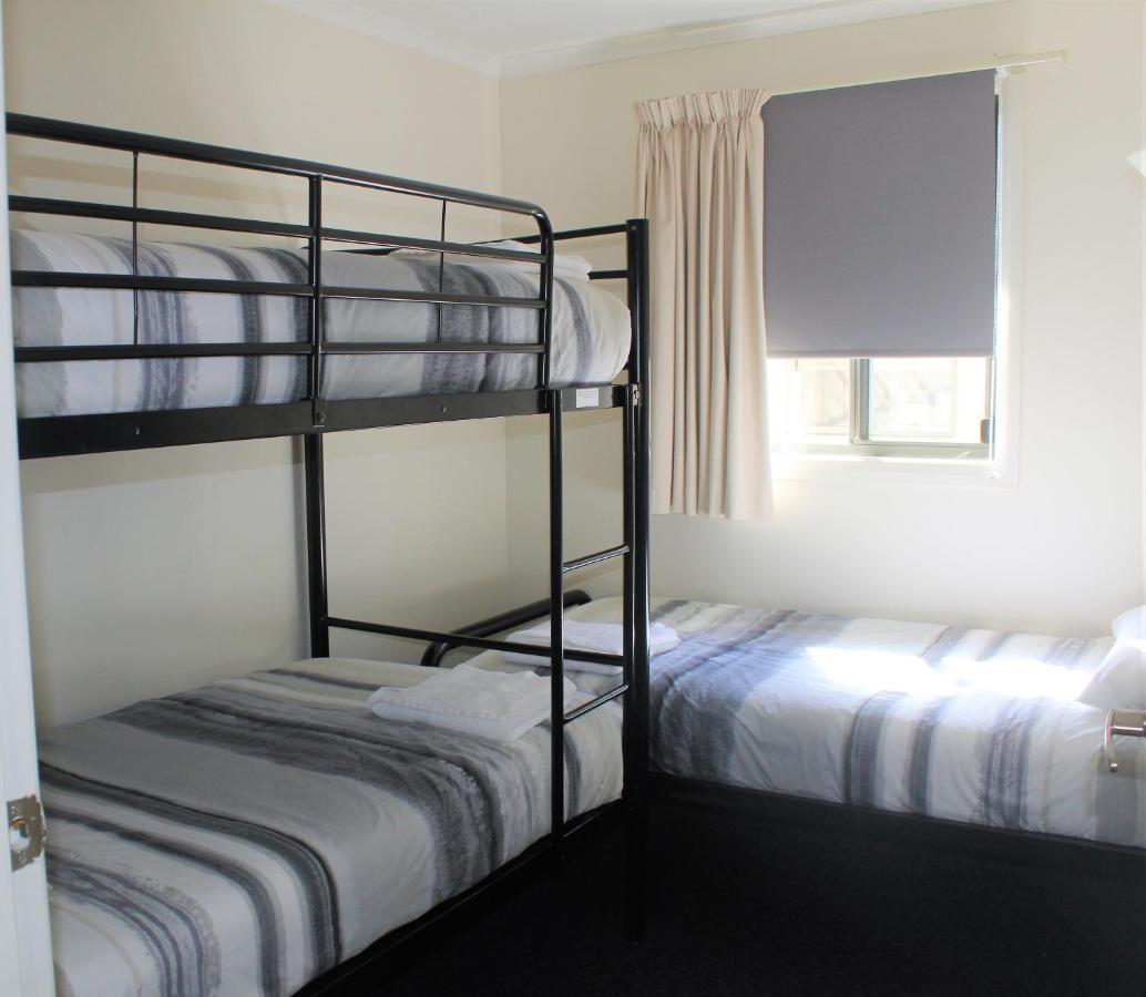 Отель Big4 Hobart Airport Tourist Park Cambridge Экстерьер фото